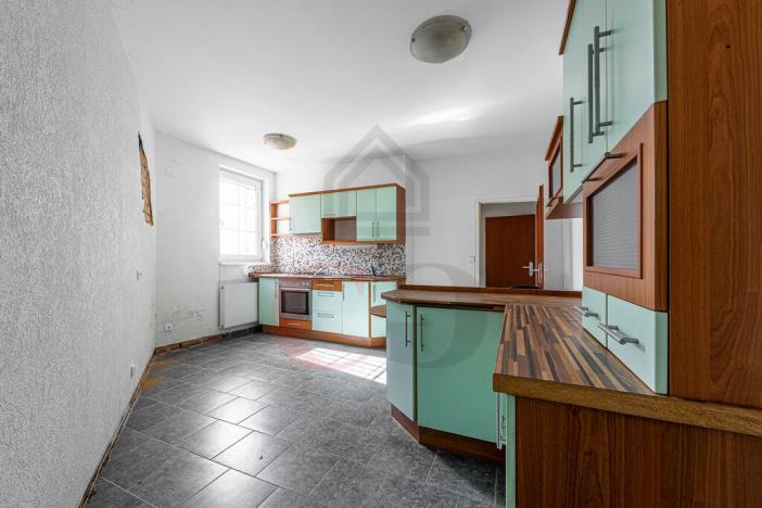 Prodej skladu, Plzeň, Na Roudné, 1982 m2