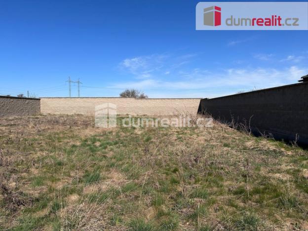 Prodej pozemku pro bydlení, Veleň, U Rybníka, 801 m2