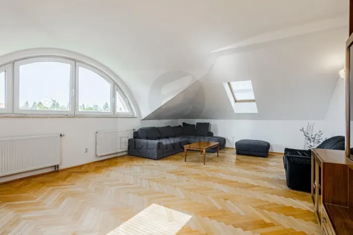 Prodej činžovního domu, Praha - Kunratice, Kálmánova, 715 m2