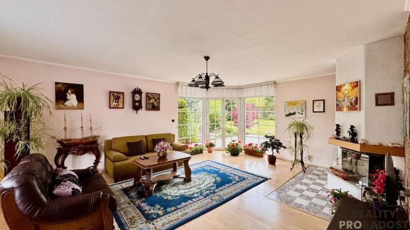 Prodej rodinného domu, Psáry, Pod Vápenkou, 226 m2