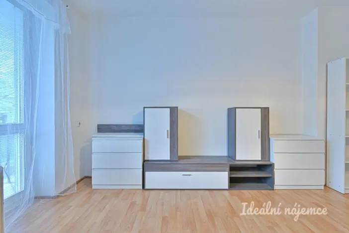 Pronájem bytu 1+1, Brno, Tyršova, 37 m2