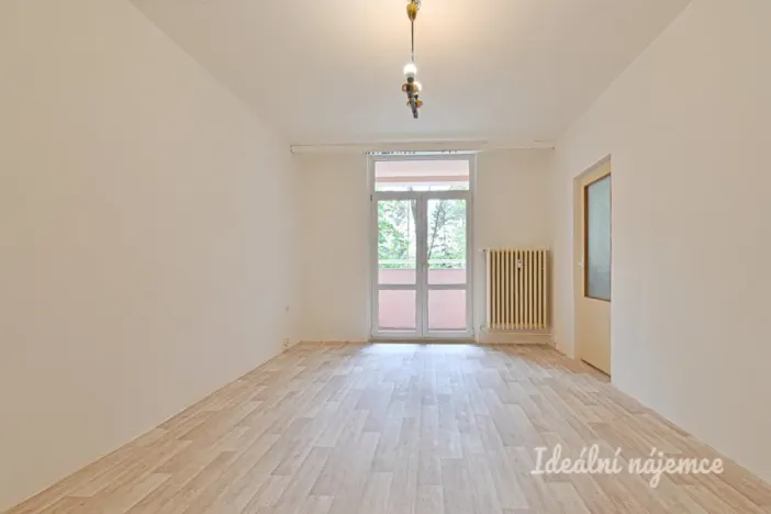 Pronájem bytu 1+1, Brno - Lesná, Halasovo náměstí, 29 m2
