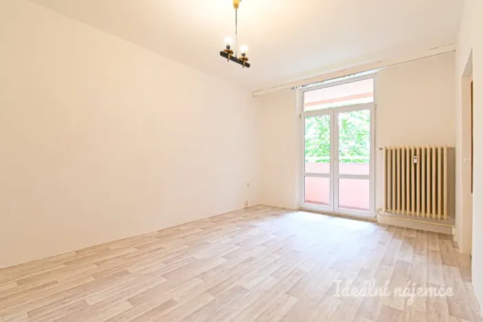 Pronájem bytu 1+1, Brno - Lesná, Halasovo náměstí, 29 m2