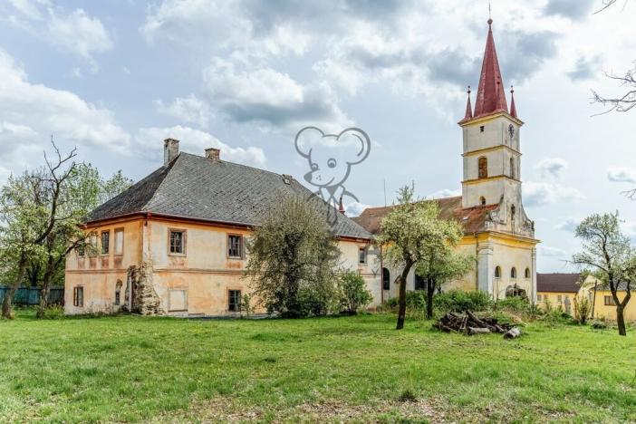 Prodej historického objektu, Hostouň, Chodské náměstí, 340 m2