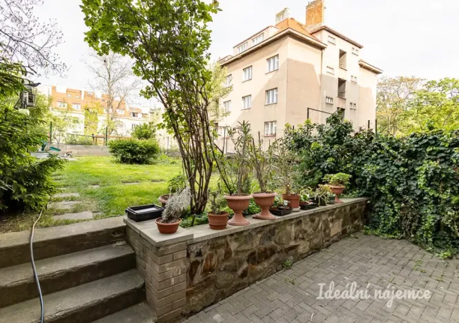 Pronájem bytu 2+kk, Praha - Nusle, Vyšší, 46 m2