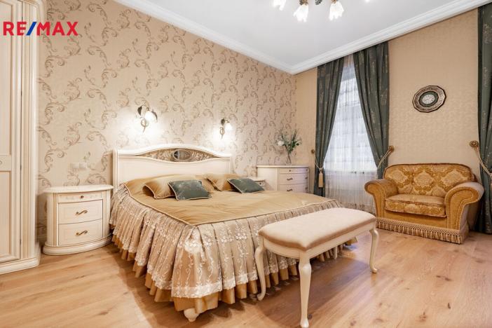 Pronájem bytu 3+1, Karlovy Vary, Dr. Davida Bechera, 130 m2