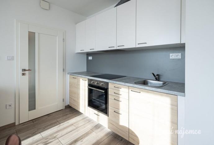 Pronájem bytu 2+kk, Praha - Strašnice, Limuzská, 50 m2