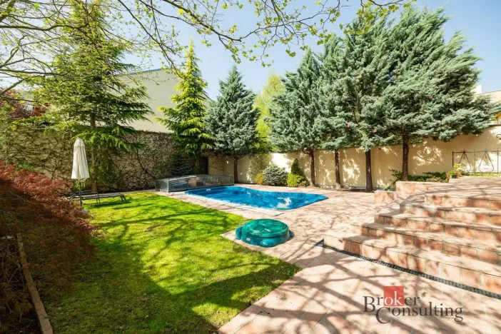 Prodej rodinného domu, Benešov, Zapova, 270 m2