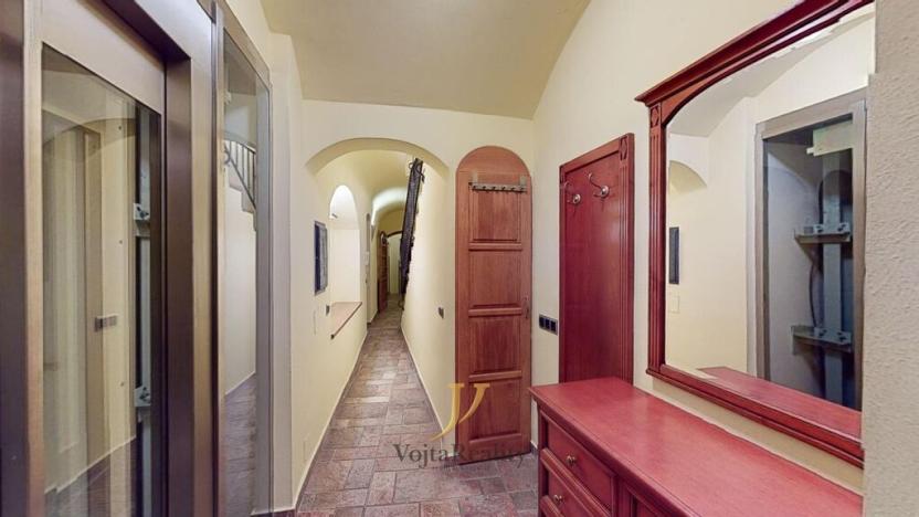 Pronájem atypického bytu, Olomouc, Purkrabská, 360 m2