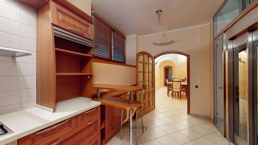 Pronájem atypického bytu, Olomouc, Purkrabská, 360 m2