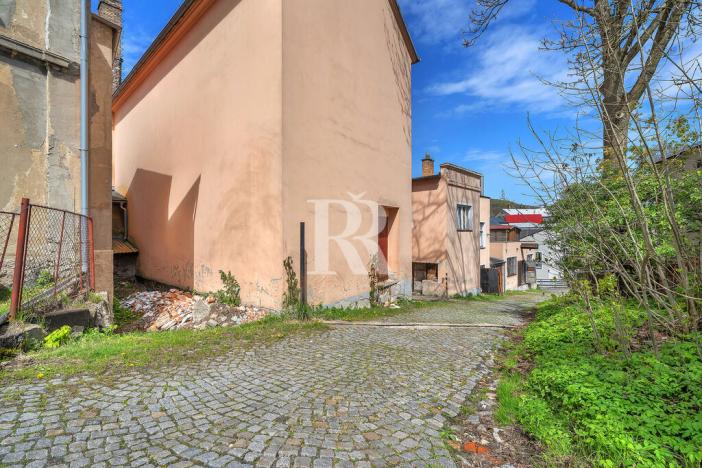 Prodej výrobních prostor, Kamenický Šenov, Dlouhá, 1800 m2