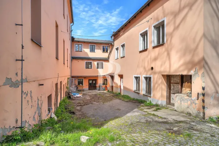 Prodej výrobních prostor, Kamenický Šenov, Dlouhá, 1800 m2