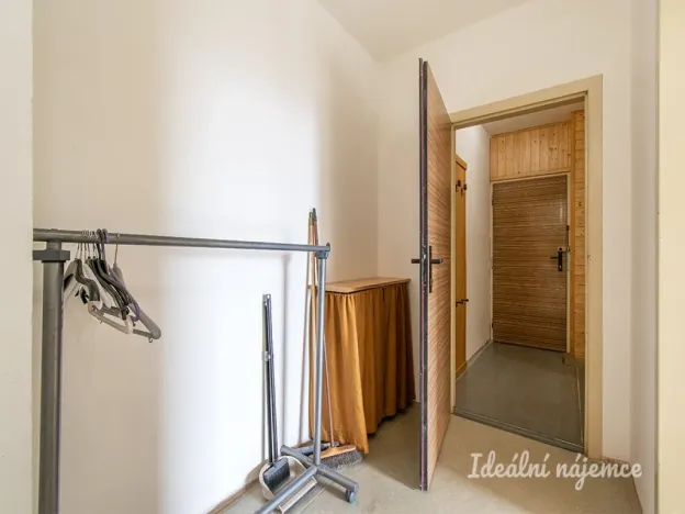 Pronájem bytu 1+1, Praha - Troja, Mazurská, 50 m2