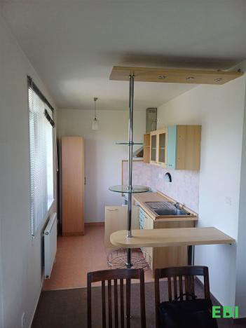 Pronájem bytu 1+kk, Praha - Horní Měcholupy, 38 m2