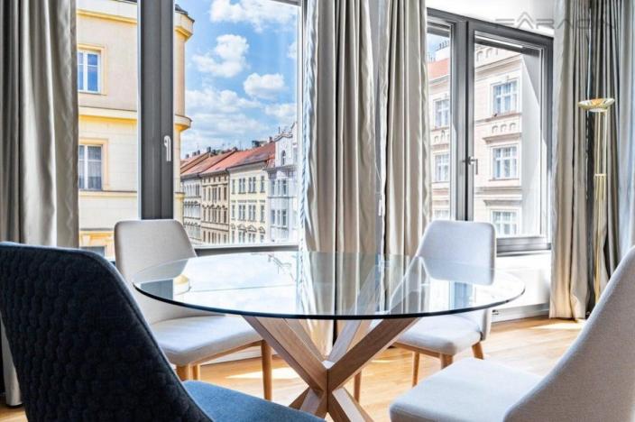 Pronájem bytu 3+kk, Praha - Smíchov, Grafická, 74 m2