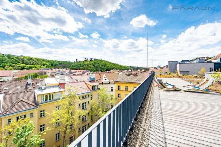 Pronájem bytu 3+kk, Praha - Smíchov, Grafická, 74 m2