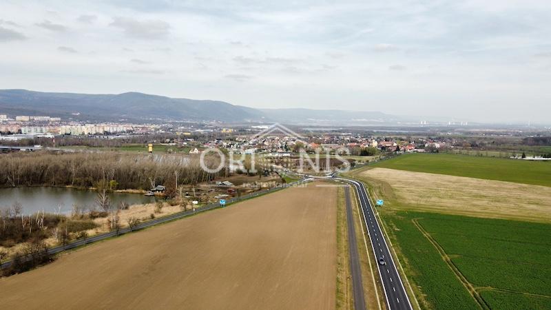 Prodej pozemku pro komerční výstavbu, Chomutov, 74902 m2
