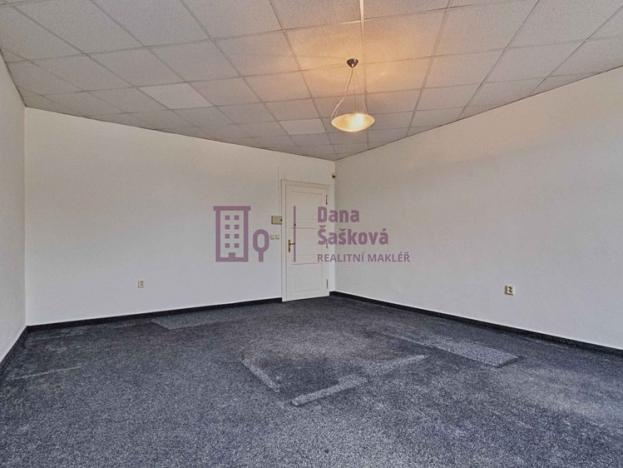 Pronájem kanceláře, Jindřichův Hradec, Karlov, 28 m2