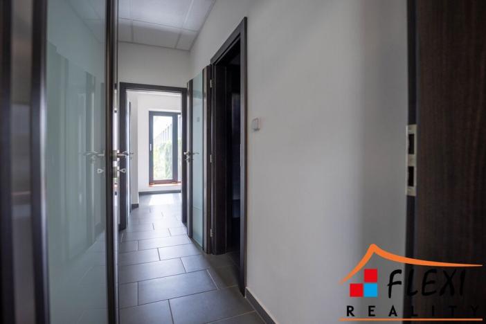 Pronájem kanceláře, Ostrava - Mariánské Hory, Novoveská, 239 m2