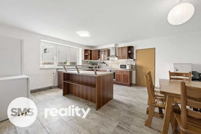 Prodej rodinného domu, Dolní Kounice, Hlavní, 450 m2