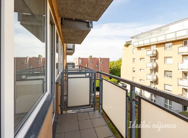 Pronájem bytu 1+kk, Praha - Troja, Vřesová, 27 m2