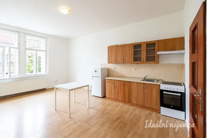 Pronájem bytu 2+kk, Praha - Vršovice, Tolstého, 56 m2