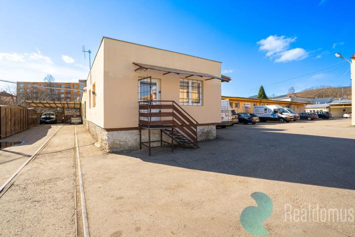 Prodej obchodního prostoru, Český Krumlov, Nádražní, 2656 m2