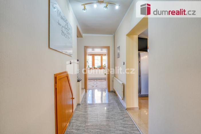 Prodej rodinného domu, Lenešice, Komenského, 287 m2