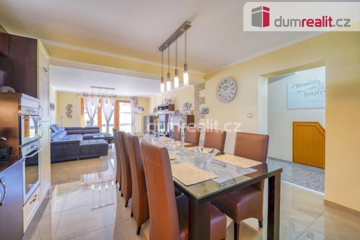 Prodej rodinného domu, Lenešice, Komenského, 287 m2