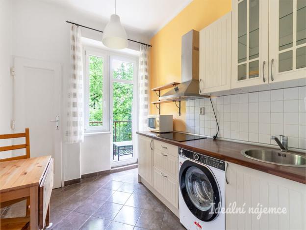 Pronájem bytu 1+1, Praha - Vršovice, Jakutská, 35 m2