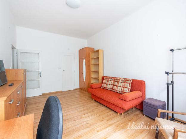 Pronájem bytu 1+1, Praha - Vršovice, Jakutská, 35 m2