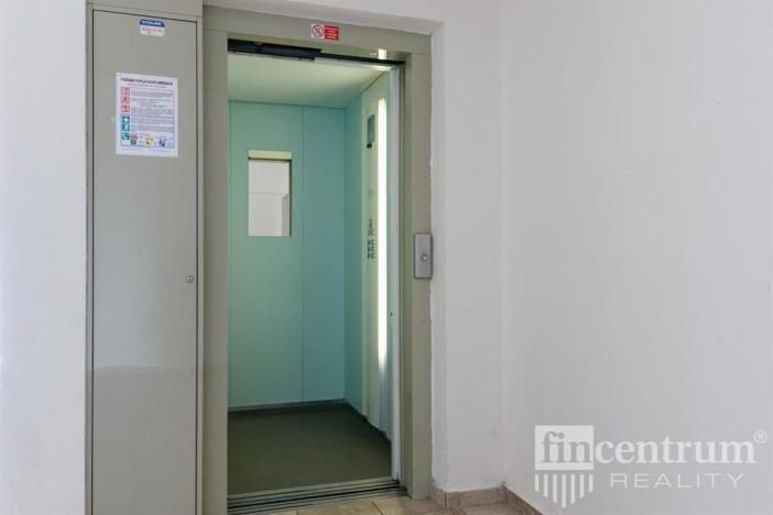 Prodej činžovního domu, Bruntál, Šmilovského, 3932 m2