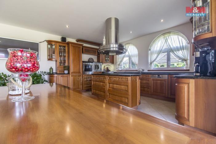 Prodej rodinného domu, Třebestovice, V zákruží, 280 m2