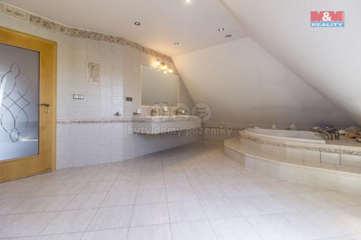 Prodej rodinného domu, Třebestovice, V zákruží, 280 m2