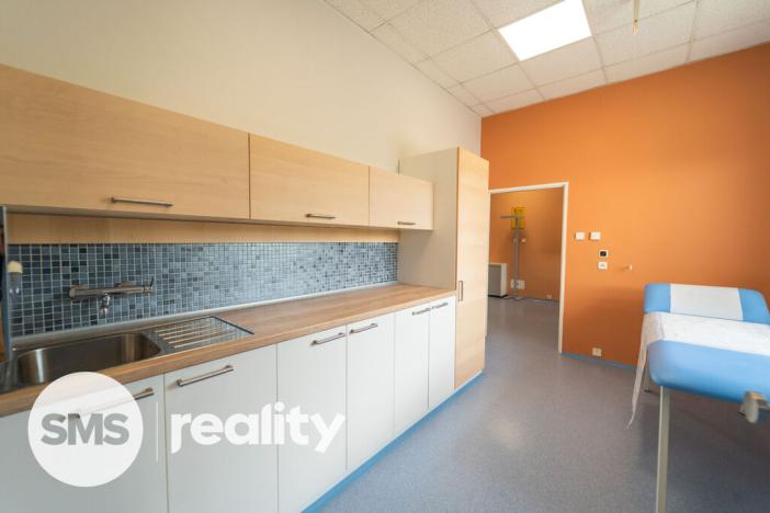 Prodej ordinace, Rožnov pod Radhoštěm, Lesní, 270 m2