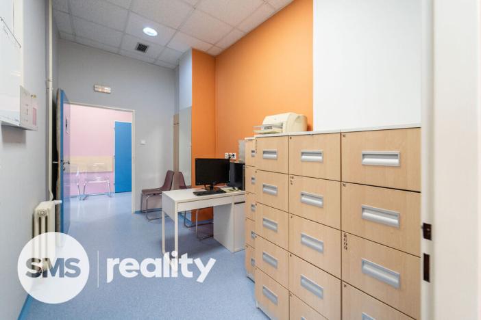 Prodej ordinace, Rožnov pod Radhoštěm, Lesní, 270 m2