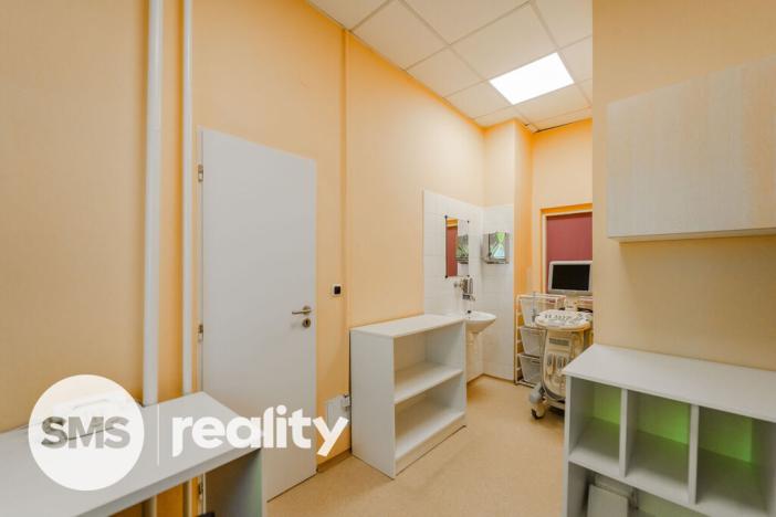 Prodej ordinace, Rožnov pod Radhoštěm, Lesní, 270 m2