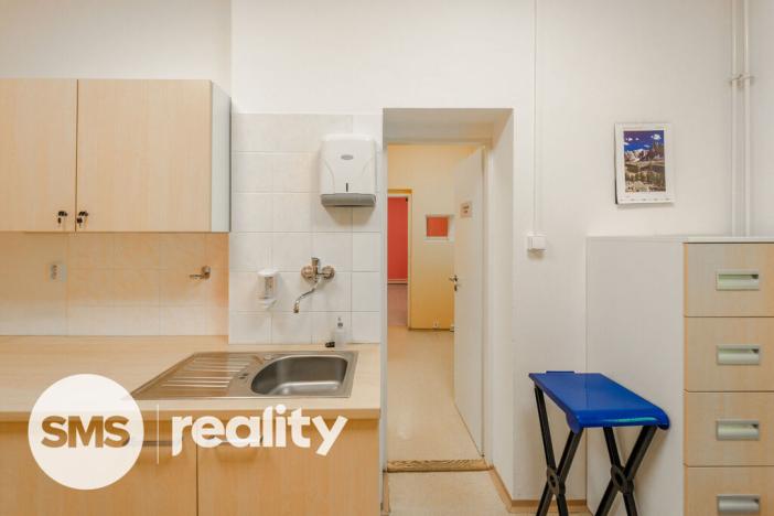 Prodej ordinace, Rožnov pod Radhoštěm, Lesní, 270 m2