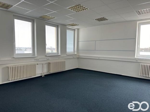 Pronájem kanceláře, Hradec Králové, Bratří Štefanů, 360 m2