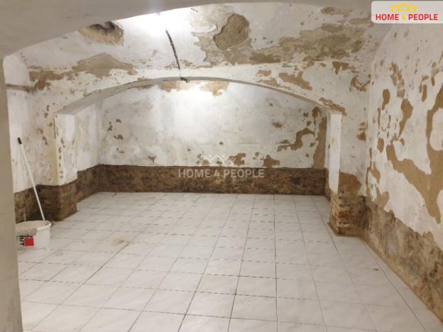 Pronájem obchodního prostoru, Benešov, Malé náměstí, 98 m2