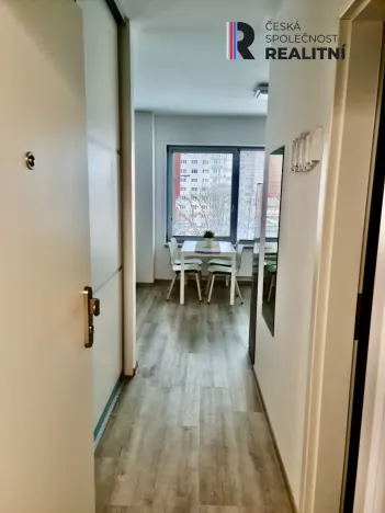 Pronájem bytu 1+kk, Zlín, Lorencova, 42 m2
