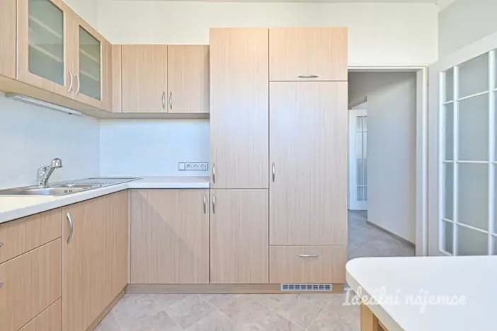Pronájem bytu 1+1, Hradec Králové - Nový Hradec Králové, třída Edvarda Beneše, 41 m2