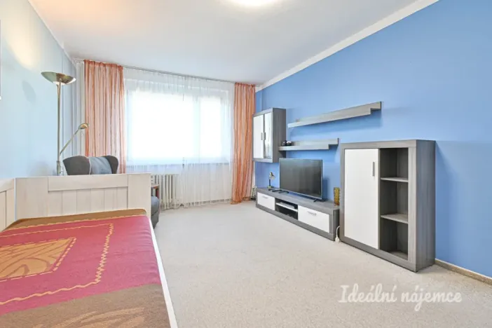 Pronájem bytu 1+1, Hradec Králové - Nový Hradec Králové, třída Edvarda Beneše, 41 m2