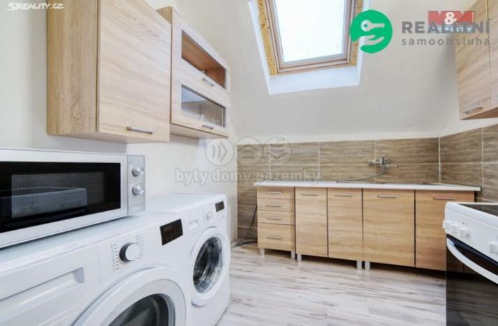 Prodej bytu 2+1, Nové Sedlo, Hůrecká, 45 m2