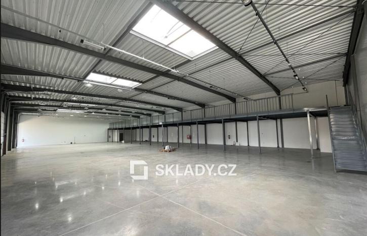 Pronájem skladu, Zápy, 540 m2