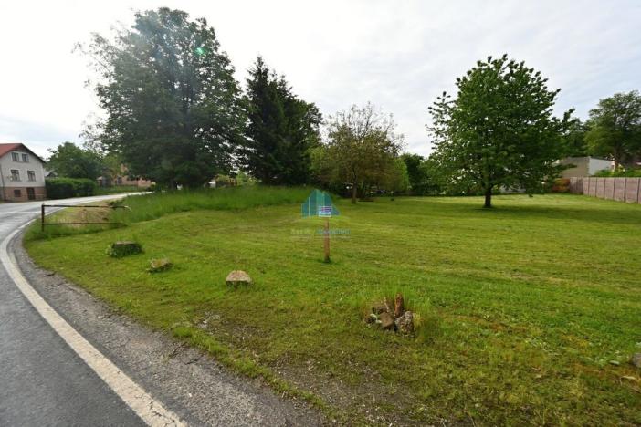 Prodej pozemku pro bydlení, Plesná - Lomnička, 849 m2