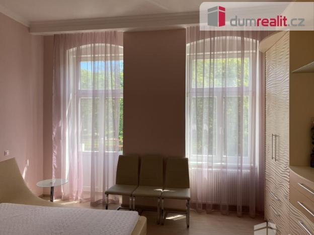 Prodej bytu 2+1, Mariánské Lázně, Hlavní třída, 102 m2