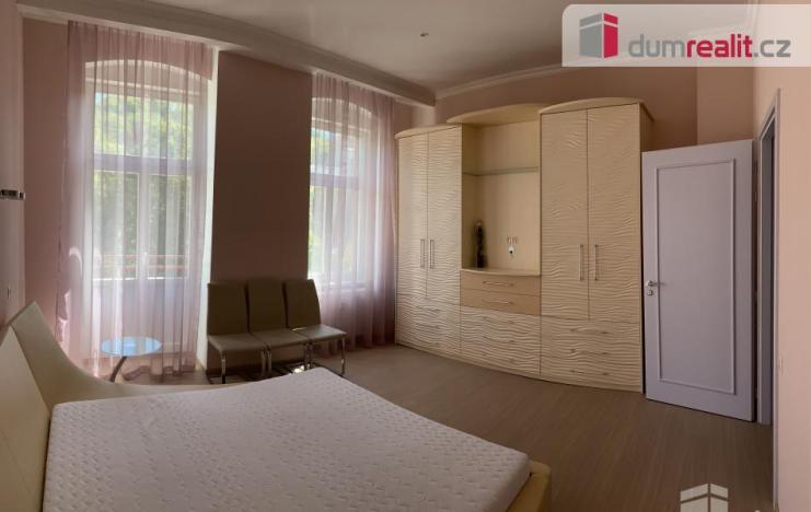 Prodej bytu 2+1, Mariánské Lázně, Hlavní třída, 102 m2