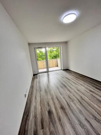 Pronájem bytu 1+kk, 32 m2