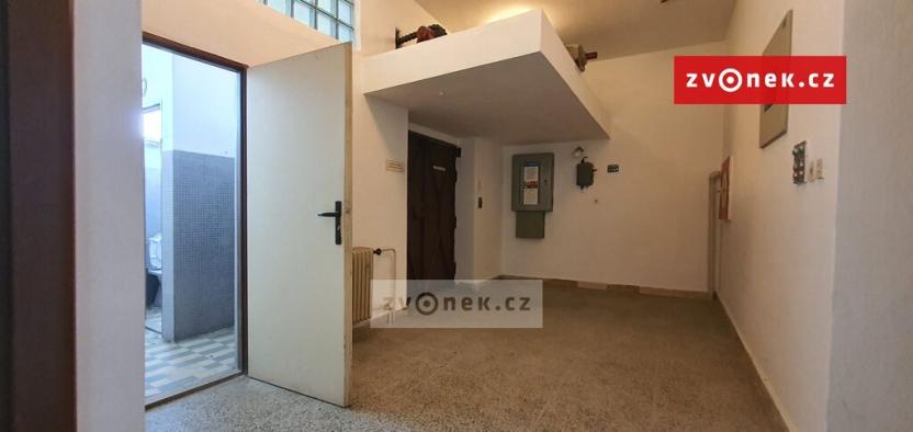 Pronájem obchodního prostoru, Hluk, 365 m2